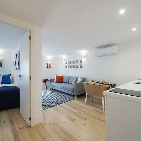 Daire Light Green Apartments - Downtown Lisbon Lisboa