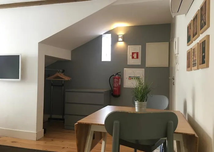 Light Green Apartments - Downtown Lisbon Apartment